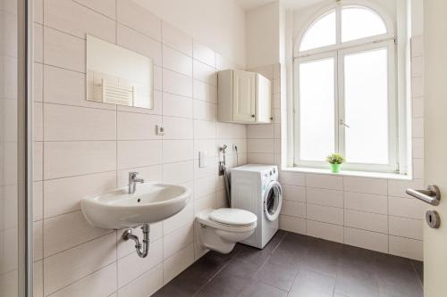 Enjoy your stay with DKN apartments - Mon-Sun - Late night check-in - Multilanguage - Near Railway station - Witamy serdecznie, Leipzig (photo 8)