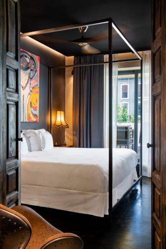 Hotel Lobby Room Sevilla - image 10