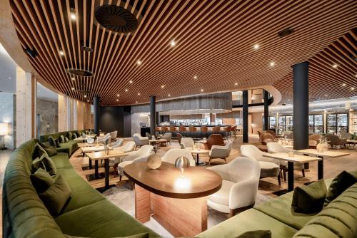 Restaurant, Aqua Dome 4 Sterne Superior Hotel & Tirol Therme Langenfeld in Langenfeld