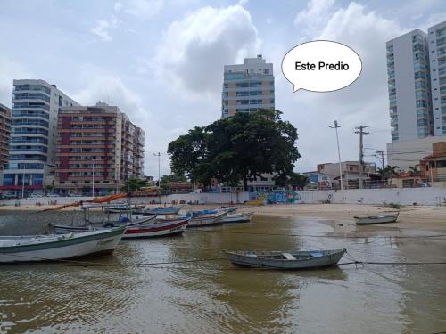 Apartamento Pé na Areia, Wi-Fi e Garagem Privativa início da Praia do Morro
