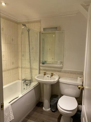 The George Hotel Pangbourne - image 3