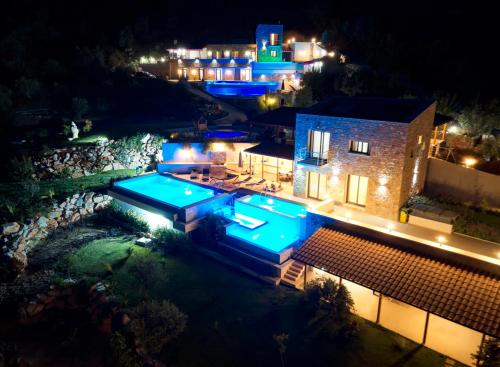 4 bedrooms, 4 beds