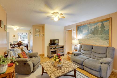 Riverfront Hot Springs Cabin with Private Hot Tub! in Hot Springs, USA