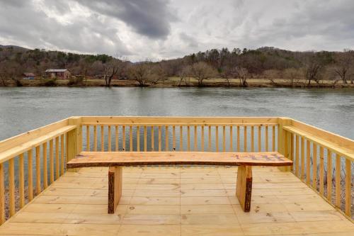 Riverfront Hot Springs Cabin with Private Hot Tub!