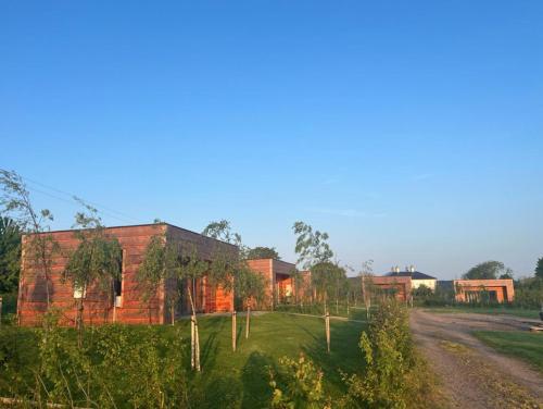 Stunning Ashbourne Log Cabin No4