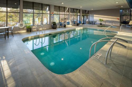 Hampton Inn Asheville-I-240 Tunnel Rd. - 수영장