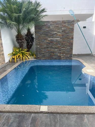 Casa con piscina súper bonita !