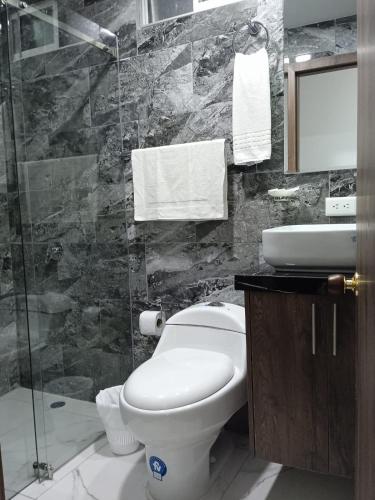 Baño, Hotel + Arte in Quito
