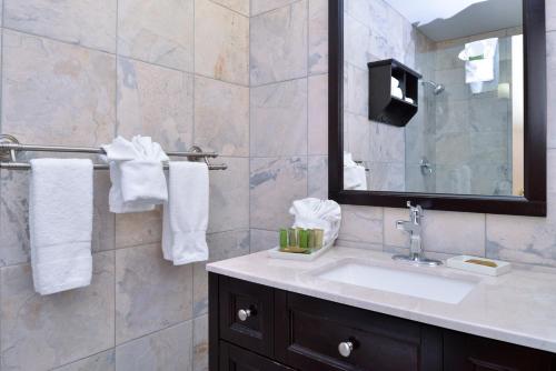 2 bedrooms, 2 beds