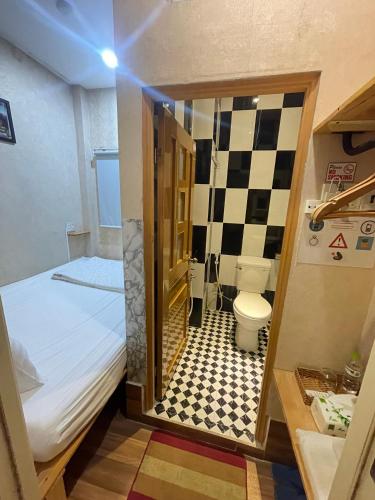 Economy Double Room image 1