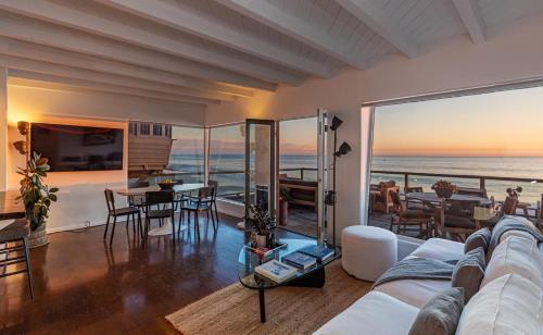 Malibu Beach Home Private Sandy Beach and Surf Malibu Beach Home Private Sandy Beach and Surf