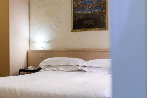 Hotel Julia - image 7