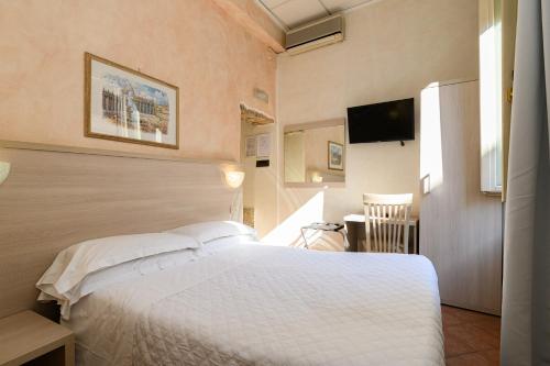 Hotel Julia - image 14