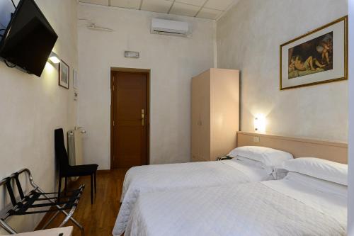 Hotel Julia - image 8