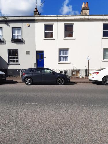 Pulteney Road Apartment