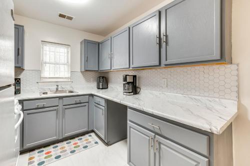 Cozy Newark Getaway about 15 Mi to Manhattan!