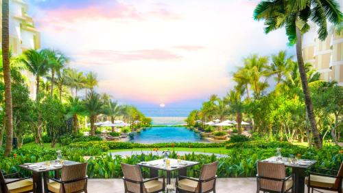 531785323 Crowne Plaza Guangzhou Huadu by IHG - Free Shuttle bus between hotel to Exhibition Center During Canton Fair