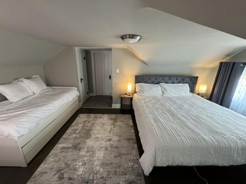 Spacious Retreat Near Convention Centers home - image 11