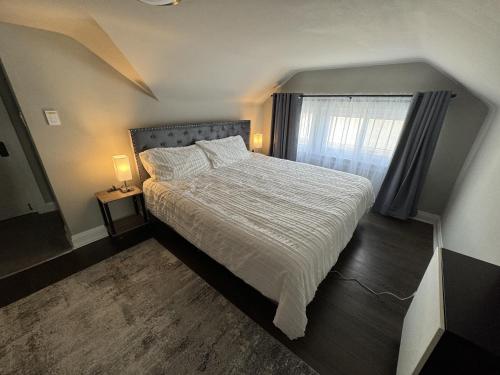 Spacious Retreat Near Convention Centers home - image 6