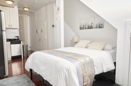 Private Loft in Hells Kitchen near Times Square, New York (photo 4)
