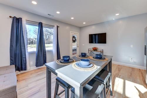 7 Mi to Louisville Pet-Friendly New Albany Home in New Albany, USA