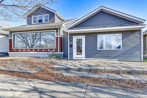 7 Mi to Louisville Pet-Friendly New Albany Home in New Albany, USA