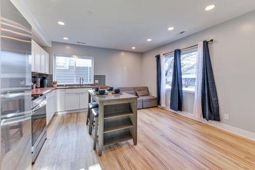 7 Mi to Louisville Pet-Friendly New Albany Home in New Albany, USA