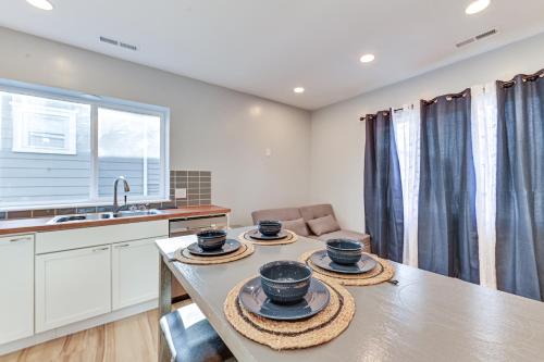 7 Mi to Louisville Pet-Friendly New Albany Home in New Albany, USA