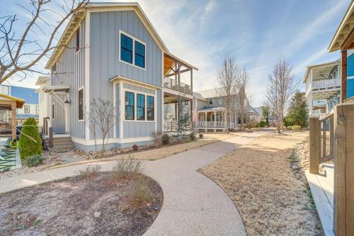 Cozy Carlton Landing Home - Pools and Lake Access