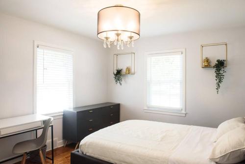 Peaceful home, walking distance to AHts downtown in Arlington Heights, USA