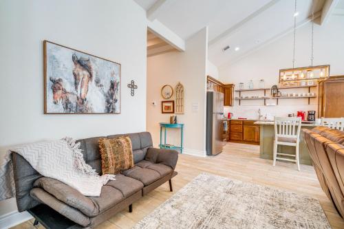Idyllic Lago Vista Home Less Than 1 Mi to Lake Travis! in Lago Vista, USA