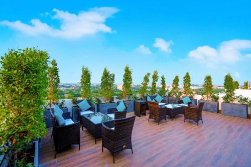 Two-Bedroom Luxury Apartment Zameen Opal - image 4