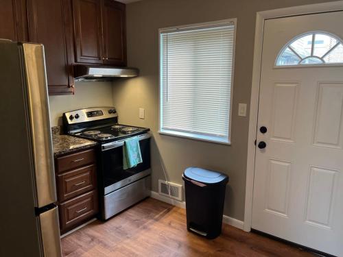 Carter #3 Two bedroom unit near Xavier Downtown in Cincinnati, USA