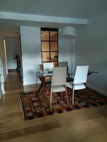 Lovely flat on the seine river - image 6