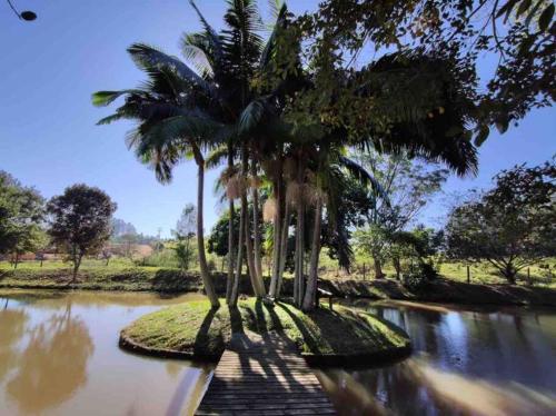 Casa de campo para relaxar em meio à natureza!