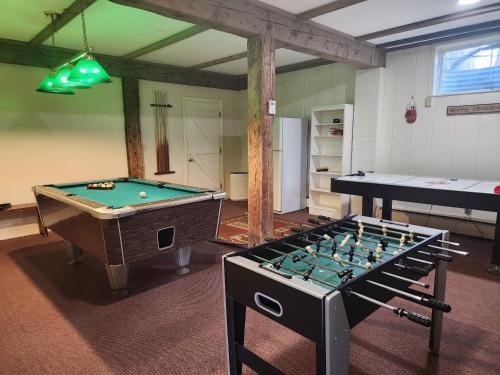 Mount Snow Mountaineer Inn - image 8