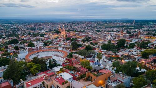 Panoramic Paradise 3BR Gem Overlooking San Miguel