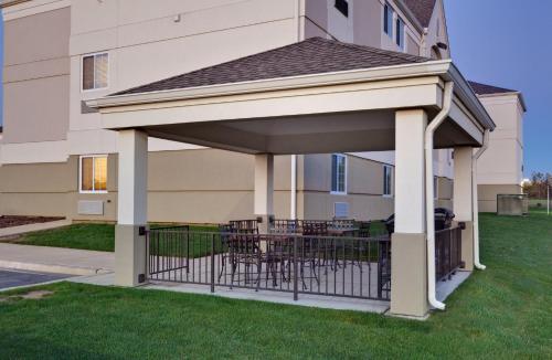 Candlewood Suites - Peoria at Grand Prairie, an IHG Hotel