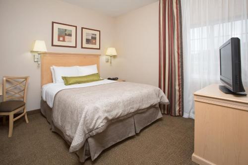 Candlewood Suites - Peoria at Grand Prairie, an IHG Hotel