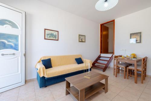 ALBATROS SUITE STEGNA BEACH ALBATROS SUITE STEGNA BEACH