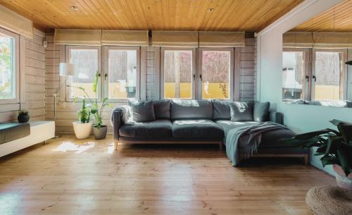 Finland House Barcelona- Ideal familias in Argentona
