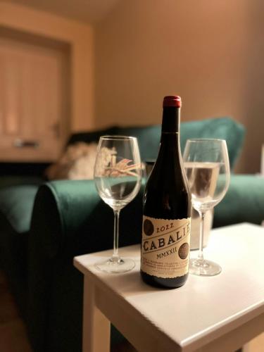 Ételek és italok, Bumble Bee Cottage Witney Serviced accommodation in Newland