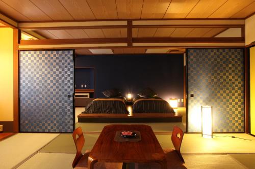 Deluxe Room with Tatami area and Private Bathroom