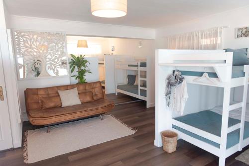 Laneez Ericeira Surf House - image 7