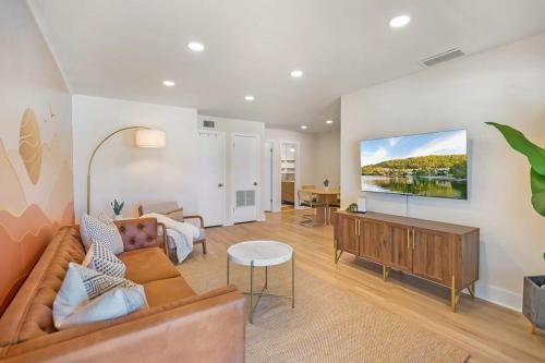 Fido Friendly Condo Sun and Fun Walk to DT Free Parking in St. Augustine, USA