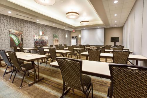 Drury Inn & Suites Louisville North - image 8