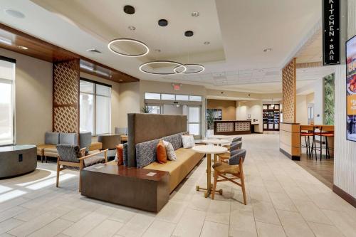 Előcsarnok, Drury Plaza Hotel Tallahassee in Woodland