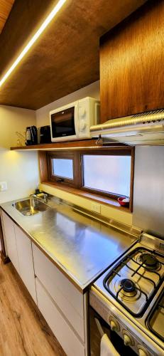 One-Bedroom Apartment image 2