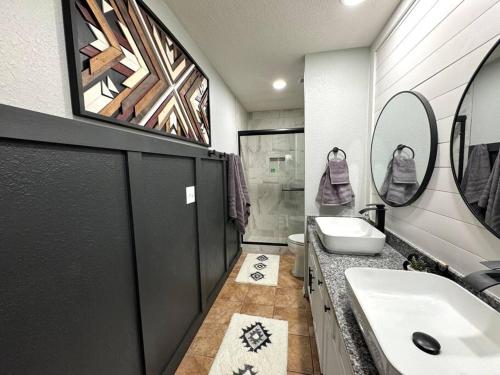 Modern Comfort: Updated Cozy Condo in Indian Point