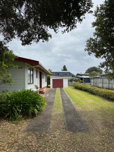Hosts on the Coast - Laidback Linton, Whangamata (photo 5)